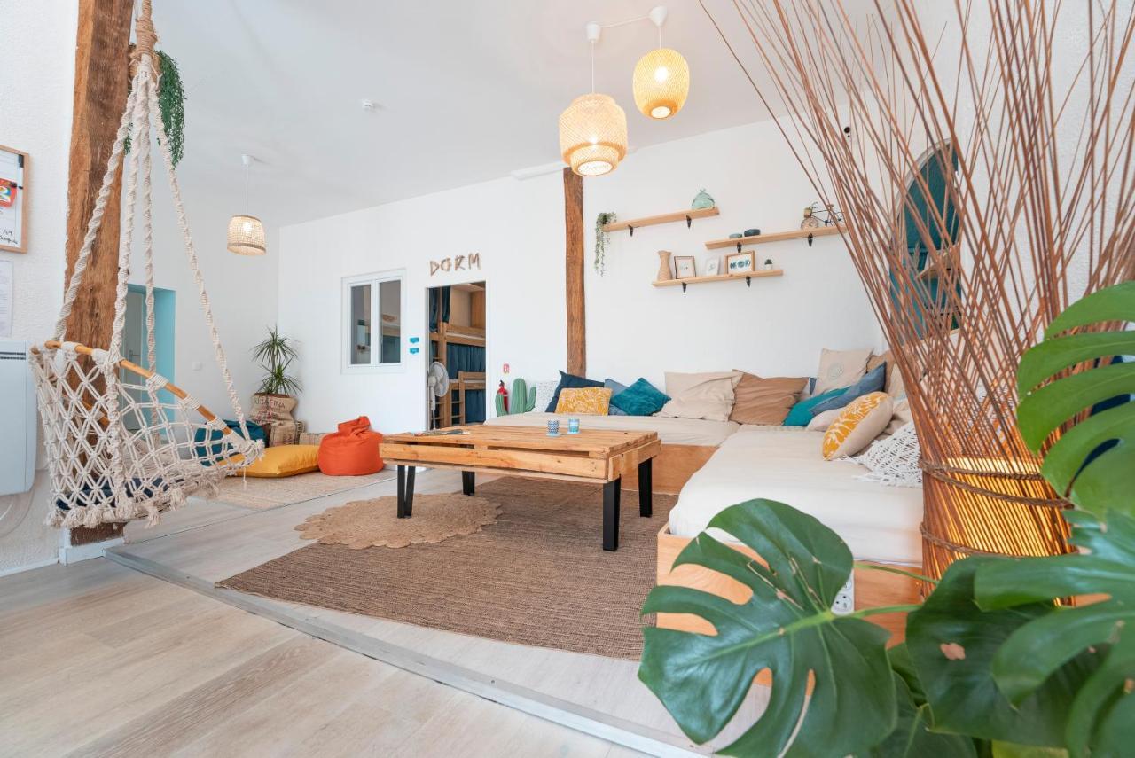 Garden - Utopy Hostel เบียริตซ์ ภายนอก รูปภาพ