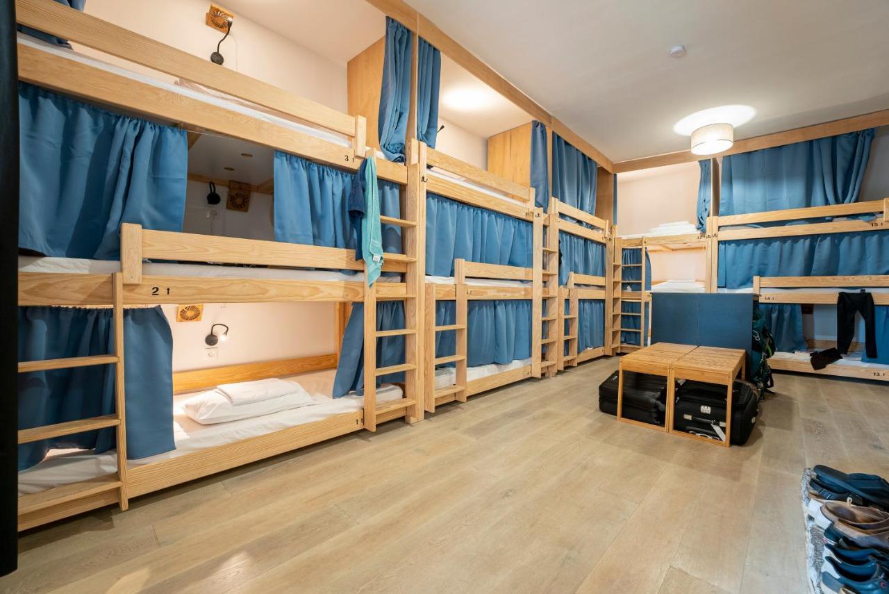 Garden - Utopy Hostel เบียริตซ์ ภายนอก รูปภาพ