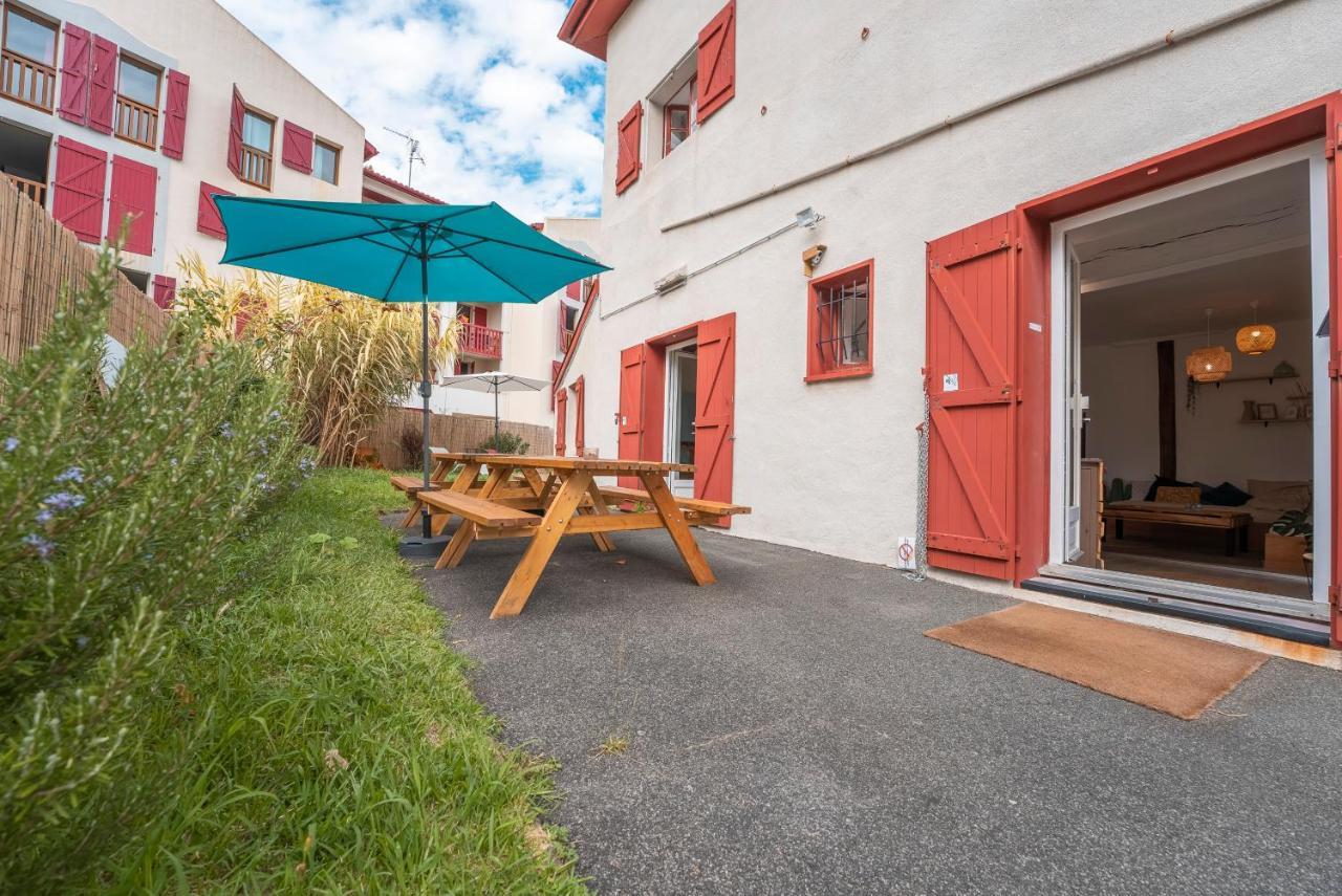 Garden - Utopy Hostel เบียริตซ์ ภายนอก รูปภาพ